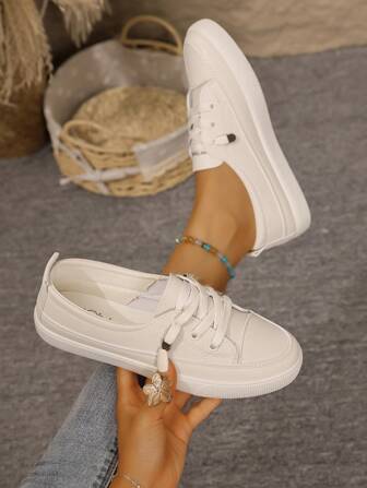 Fall/Winter Plus Size Women Sports Shoes, Beige Casual Sneakers, Versatile Student Athletic Shoes, Flat Fashion Skate Shoes, Lace-Up Casual White Sneakers