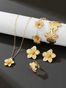 1 Set Luxury Elegant Floral 5-Petal Pendant Necklace, 1 Pair Earrings, 1 Necklace, 1 Bracelet, 1 Ring Set - Suitable For Wedding, Engagement, Date, Party, Fashion Jewelry Gift For Women