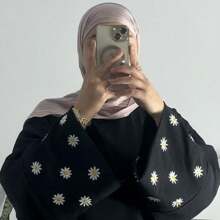 1 件新款时尚奢华菊花刺绣袖设计穆斯林女式长袍，适合女性日常穿着，经典百搭穆斯林吉尔巴布长袍 - 彩色 - 查看 21