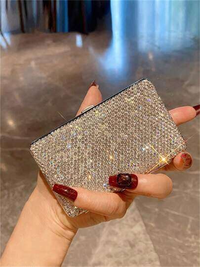 1个钻石烟盒，10支香烟容量，时尚钻石烟盒，超薄便携式钻石收纳盒，创意便携式女士车载烟盒，适合作为礼物，派对装饰，水钻皮革烟盒