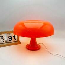 1 pezzo Lampada da scrivania a fungo alimentata USB, lampada da comodino moderna, luce notturna piccola, ornamento decorativo