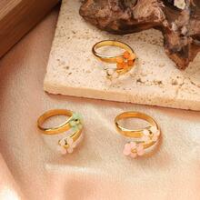 This Fashionable And Minimalist Cut-Out Flower-Shaped Ring Is Made Of Stainless Steel With An 18K Gold Plating, Which Is Resistant To Fading. It Is Suitable For Daily Dates, Parties, And Office Wear. - Flower Style - View 7