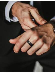 Milacolato Stainless Steel Wedding Rings For Men Women 8MM Mens Wedding Band Silver/Black/Gold Engagement Mens Rings, Matte Surface Polished Edge Men Ring Jewelry Comfort Fit 6-14 - 彩色 - 查看 6