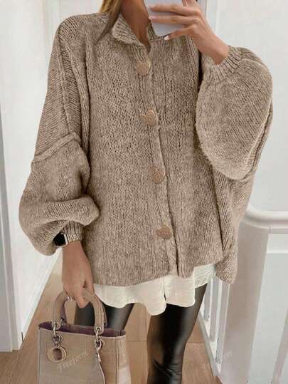 Maglia da donna in maglia, design con bottoni in metallo alla moda, versatile, morbida ed elegante, adatta per estate e autunno