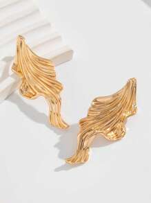 1 Pair Retro Textured Elongated Geometric Alloy Dangle Earrings, Suitable For Women