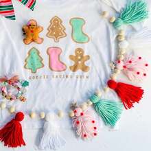 Handmade Christmas Tree Knitted Nordic Style Green & Red Pom Pom Tassel Woven Bohemian Hanging Ornament, Wall Decor Christmas Decoration Home Decor Christmas Decorations Room Decor