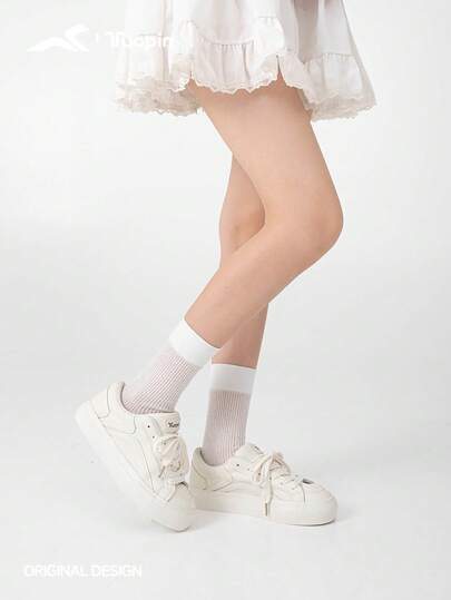 TUOPIN Tuopin White Shoes Women Campus Simple Sneakers Women Solid Color Casual Shoes Breathable Basics Trainers Original Design Lace-Up Modern Fashionable