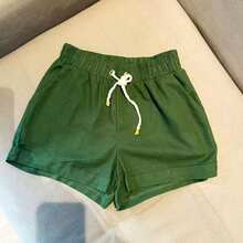 Women's Short Linen Shorts With Elastic Waistband - Army Green - View 2