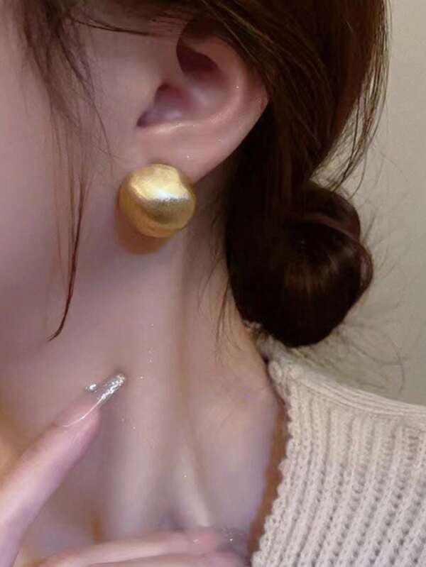 1 Pair Minimalist Small Round Matte Gold Stud Earrings, Everyday Wear & Holiday Gift, New 2025 European & American Cross-Border Style