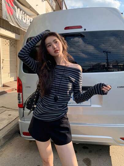 女士圆领条纹长袖 T 恤，全新设计，修身款式，时尚上衣