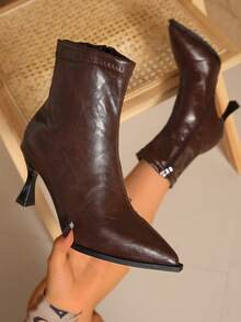 Botas com Zíper Lateral para Mulheres, Botas de Tornozelo Estilo Britânico, Botas Curtas de Salto Gatinho da Moda, Botinhas de Bico Fino Versáteis de Couro para Primavera e Outono