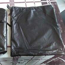 Capa de Carro Revestida em Preto 210T de Alta Resistência - À Prova d'Água e Proteção Solar para Todas as Estações, Capa Veicular à Prova de Poeira e Arranhões com Tecido Respirável