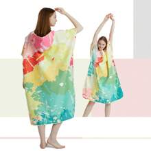 1 件沙滩换衣巾冲浪斗篷长袍连帽潜水服可调节袖子冲浪游泳沐浴海军蓝几何图案，大号 - 适合男士和女士超柔软优质超细纤维