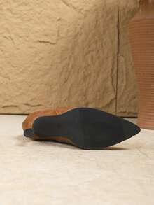 Stivaletti alla caviglia da donna con punta affusolata e tacco a spillo, in morbida pelle, con cerniera sul retro, di colore unito, adatti per l'autunno/inverno, stivali da donna, tacco a rocchetto - Castano - Visualizzare 4