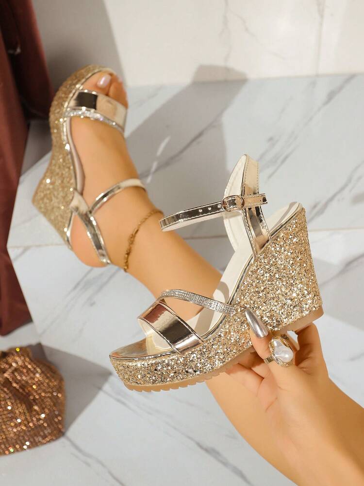 Damen Neue Sommer PU Keilabsatz Plateau High Heel Peep-Zehen Sandalen, verstellbarer Riemen High Heel Sandalen, glamouröser Stil, Strass Riemen, Glitzer, Party, Reiseessentiell - Gold - Übersicht 4