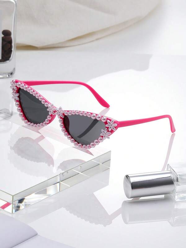 Pearl & Flower - Adorned Cat Eye Fashion Glasses | Black Frame With Elegant Pearl Edging & Floral Details, Retro - Glam Design For Parties, Weddings & Fashion Shots | Stylish Photo Prop & Luxe Statement Accessory, Ideal For Trendsetters Pursuing Unique, Eye - Catching Eyewear To Elevate Outfits
