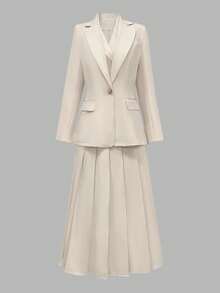 ANCHOSE 女士三件套包括：金属扣无袖背心、露肩夹克和 A 字褶裙，时尚优雅，适合夏季至初秋的通勤穿着