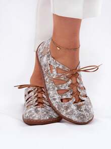 Damskie, sznurowane, płaskie buty casualowe - Złoto - Zobacz 4