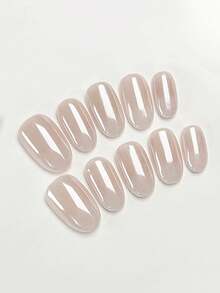 10 pezzi di unghie finte corte a forma ovale, realizzate a mano, di colore champagne, carine e dolci, adatte per donne e ragazze, per l'estate, le vacanze e l'uso quotidiano