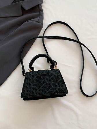 Dragsko, elegant och avslappnad, handburen liten fyrkantig väska för enkelrum. Lämplig för shopping, plånbok, shopping, unga kvinnor, högskolestudenter, nykomlingar, tjänstemän. Mycket lämplig för kontor, högskola, arbete, affärer, pendling, utomhusaktiviteter, resor och utflykter.