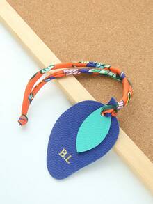 1 pieza Llavero personalizado con iniciales y forma de fruta con cuerda de satén colorida, monograma dorado personalizado de cereza como accesorio para bolsas, llavero personalizado y lindo en forma de manzana, melocotón, limón, mango, pera como accesorios para bolsos, regalo para mujer para boda o San Valentín - Multicolor - Ver 26