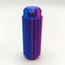 Portachiavi con stimolatore a punte, piccolo oggetto antistress da manipolare, portachiavi antistress, mini rullo massaggiante portatile con punte testurizzate, regalo creativo e originale