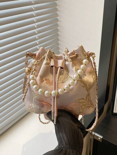 1 pieza Bolso de cubo con cordón de cierre, estampado de tela, bolso de hombro con decoración de perlas bordadas, diseño de mariposa lindo, bolso de embrague para fiesta de noche para damas, bolso bandolera para lápiz labial, bolso de regalo de moda para mujeres, adecuado para fiesta, ropa de noche y uso diario (el patrón y el color pueden variar)