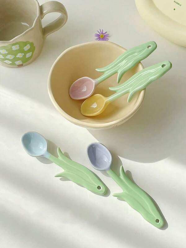 4 Sets Of Rainbow-Colored Underglaze Painted Ceramic Spoons, Beautiful Tulip-Shaped Rainbow Spoons, Mixing Spoons, Underglaze Painting Color Matching Technique, Household Rice Spoons, Salad Spoons, Dessert Spoons, Coffee Spoons.