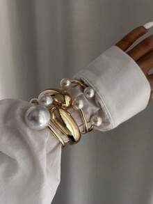 1 Pc Luxe Dome Cuff Bracelet , Faux Pearl Decor Chunky Metal Bangles Set , Hinged Design Metal Cuffs Bangles Jewelry For Daily Wear , Golden Color Metal Bracelets - Gold - View 13