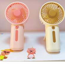 1 pezzo Mini ventilatore portatile alimentato a batterie 2xAAA (batterie non incluse) per il ritorno a scuola