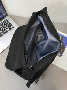 新款斜挎包，带吊坠字母装饰，纯色男士单肩包，学生学校斜挎包，男士百搭通勤包