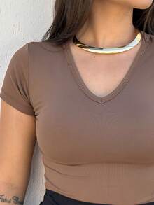 Baby Look Feminine Low-Cut Fernanda T-Shirt Basic Blouse V Fernanda - Rỉ Nâu - Xem 3