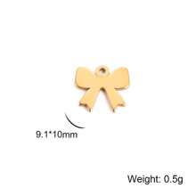 Set de 5 piezas/paquete de mini colgantes de acero inoxidable con diseños de cruz, corazón, estrella y lazo, elementos versátiles, minimalistas y de moda, accesorios hechos a mano DIY adecuados para collares, pulseras, aretes, accesorios para el cabello y dijes para bolsos