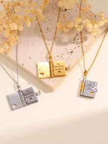 1 pezzo Elegante collana con pendente a forma di libro a forma di lettera d'amore in acciaio inossidabile, gioiello unisex ideale per uso quotidiano, vacanze, famiglia/amanti/amici