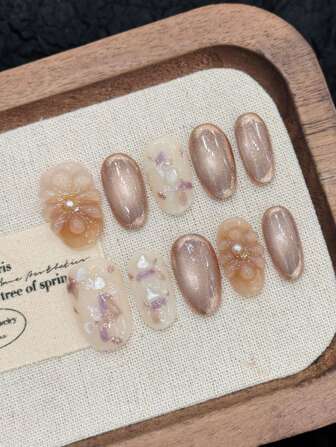10 件优雅腮红手工按压指甲短椭圆形假指甲片，日本香槟色闪光，3D 珍珠中心花卉，贝壳图案点缀，紫色脉络金片假指甲，带果冻胶和指甲锉，适合返校和日常美甲用品