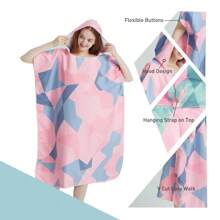 1 件沙滩换衣巾冲浪斗篷长袍连帽潜水服可调节袖子冲浪游泳沐浴海军蓝几何图案，大号 - 适合男士和女士超柔软优质超细纤维