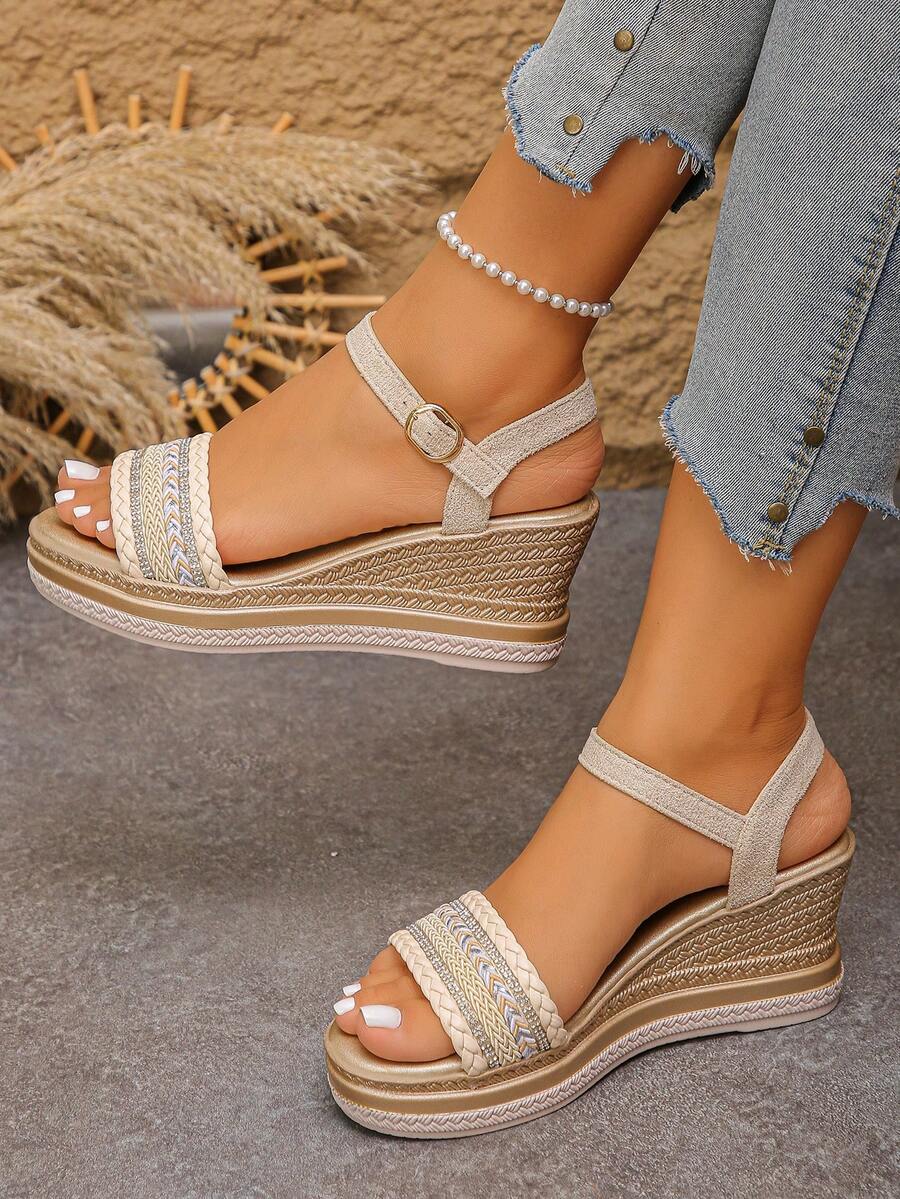 女士夏季新款经典厚底凉鞋，波西米亚风格白色交叉带凉鞋，时尚坡跟圆头度假凉鞋 - 杏色 - 查看 1