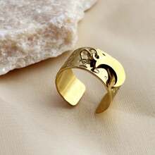 Nouvelle bague pendentif ondulé en acier inoxydable femme d'Europe et d'Amérique, bijou cadeau à la mode