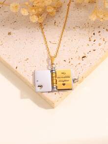 1 pezzo Elegante collana con pendente a forma di libro a forma di lettera d'amore in acciaio inossidabile, gioiello unisex ideale per uso quotidiano, vacanze, famiglia/amanti/amici