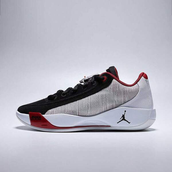 Nike 男款 Jordan Luka .77 PF 篮球鞋，低帮 HF0819-102