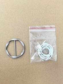 1/2/5 szt. Eleganckie złote okrągłe klipsy do szalików ze stopu | Wielofunkcyjne klamry do koszul i regulatory pasków dla kobiet i dziewcząt – modne akcesoria do szalików, pasków i koszulek z błyszczącym metalicznym wykończeniem, idealne do codziennych stylizacji, strojów imprezowych i warstwowych stylizacji (trwała konstrukcja ze stopu, łatwe w użyciu i uniwersalne na wszystkie pory roku)