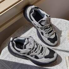 CAMEL CROWN 女士运动休闲鞋，春夏休闲鞋，透气厚底运动鞋，舒适回弹缓冲防滑运动鞋。 - 黑/蕎麥灰 - 查看 5