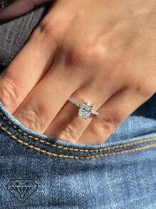 1 件女士优质单石戒指，2.8 克 S925 纯银 2 克拉椭圆形莫桑石 4 爪镶嵌，经典时尚珠宝，婚礼订婚戒指，附赠莫桑石证书和精美礼品盒