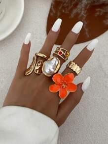 7 pièces/set Bagues rétro créatives en métal doré avec fleur et design de strass, bagues décorées de faux perles élégantes, bagues épaisses de style punk simple pouvant être portées seules ou empilées, convenant à la décoration quotidienne des femmes, assortiment de tenues, rendez-vous, fêtes, cadeaux de vacances