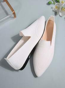 春秋新款尖头镂空透气纯色一脚蹬休闲时尚平底乐福鞋女室内外均可穿着