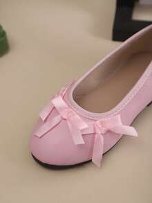 1 par de sapatilhas novas de cor sólida para meninas, decoração com laço, sola macia e respirável, sapatos casuais, adequados para bebês e crianças pequenas, todas as estações