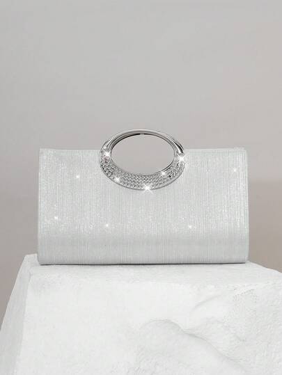 轻盈时尚的商务风钻石装饰迷你水桶包，优雅的银色条纹装饰手提包，配有金属链条肩带，魅力十足的手拿包，奢华精致，低调奢华，水钻点缀，适合派对女孩、女士、新娘的完美聚会，与新年装束和女士派对礼服完美搭配。这款派对包适合派对、婚礼、舞会晚宴/舞厅舞蹈，与舞会配饰和沙滩包完美搭配。