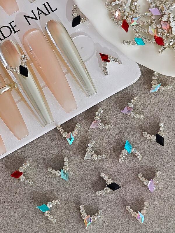 10 pièces Décorations pour nail art à base argentée de différentes couleurs, bijoux métalliques Y2K pour DIY nail art, pierres pour nail art, fournitures pour nail art