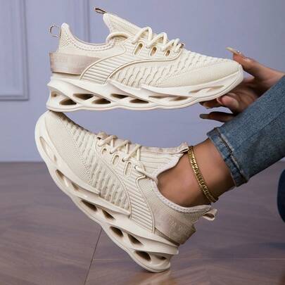 STARNOVO Damen Mode einfarbige Laufschuhe, atmungsaktive rutschfeste Sportschuhe, leicht & bequeme Outdoor Sneaker, weiche dicke Sohle erhöht Absatzhöhe, stoßabsorbierend, Mesh atmungsaktiv, Slip-On Socken Schuhe, vielseitig für Lässig, Outdoor, Schule, Reisen, Spazierengehen, Größe 35-45