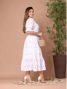 Women's Fashion Midi Dress In 3D Laise Fabric With Elastex On The Back And Button On The Front And Lining - 雙色白色 - 查看 4